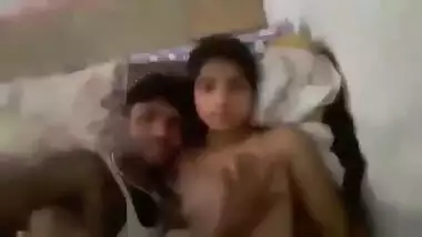 Selfie Sex MMS Of Naked Uttar Pradesh Girl With Boyfriend