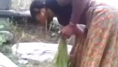 Indian village desi couple sexual bath at Indian porn