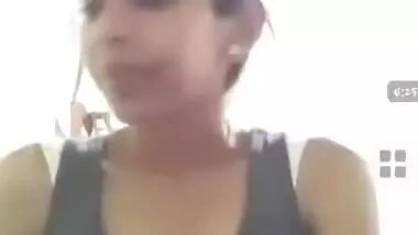 Today Exclusive- Cute Lankan Girl Showing Boobs Part 3