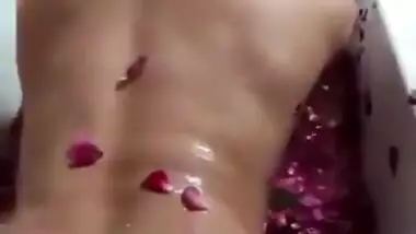 Sejal Sarah Ass Show in Tub