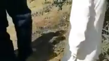 Desi Indian Teen Girl Caught fucking in fields