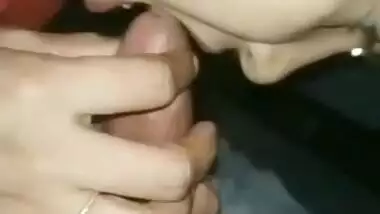 Desi bhabhi giving Bj