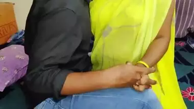 Fucking Desi Indian in sexy yellow saree (part-1)