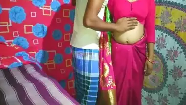 Desi Bhabhi - Bhabhi Ko Devar Paisa Dekar Khoob Choda In Hindi