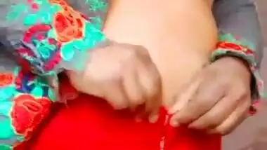 Curvy Desi Girl Showing All