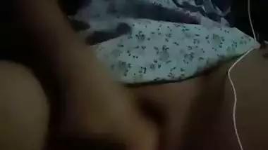 Big boobs GF masturbating with dildo viral show