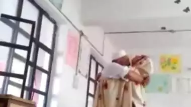 School Peon Fuck Teacher Bhabi in Classroom