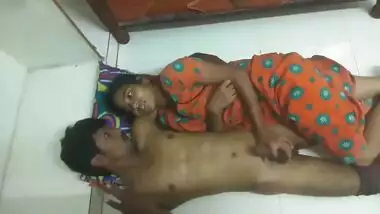 Desi Village Bhabhi Sex With Paint Wala