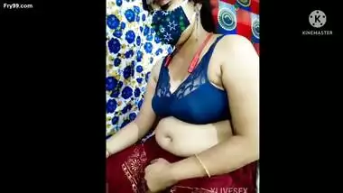 Desi Hot Puja bhabhi does webcam video chatting with me