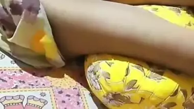 Desi Bhabhi Shows Her Pussy