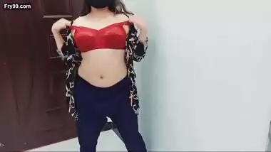 Pakistani Hot Sexy Wife Nude StripDance At Private Eid Party In Hotel Room