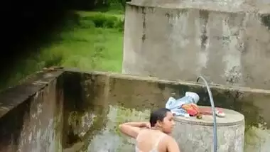 Cute Desi Girl Out Door bathing part 1