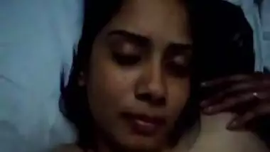 Desi babe sucking dick