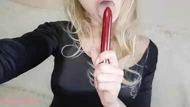 Cum on my tongue!