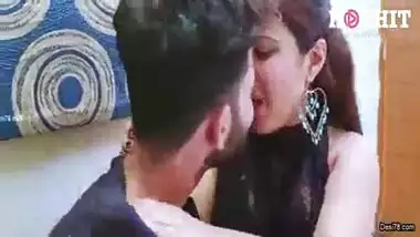 College desi couple hot sex with hindi moans