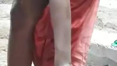 Indian Village Bhabhi Bathing And Showing Her Tight Pussy And Big Nipple