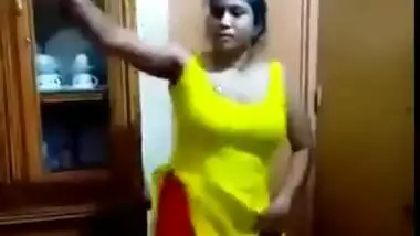 Desi cute girl sexy dance