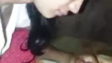 Free Desi sex blog video of innocent Indian girl sucking dick
