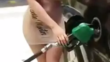 Daring GF Flashing In petrolpumb infront of Worker