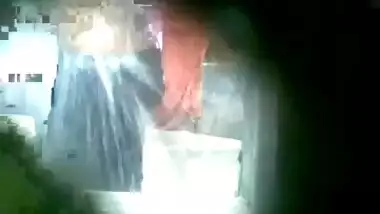 Desi Bhabhi Leaked Bath MMS