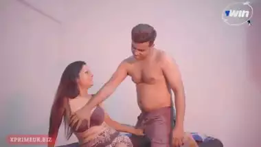 Hot Indian Bhabhi Gets Fucked by AC Repair Guy