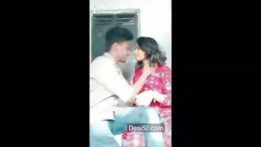 Desi lover kissing sn