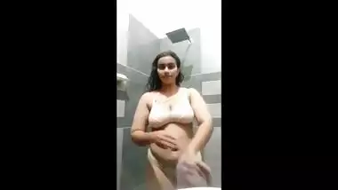 kerala girl irfana undressing