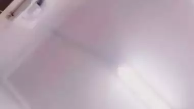 Unsatisfied aunty showing huge boobs to lover viral MMS