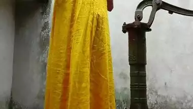 Hot Sexy Riya Ki Nahane Ki Video