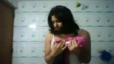 Desi bengali girl Self shoot bathroom she need a dick