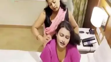 Indian Lesbian Sex In Hotel - Didi Aur Bai