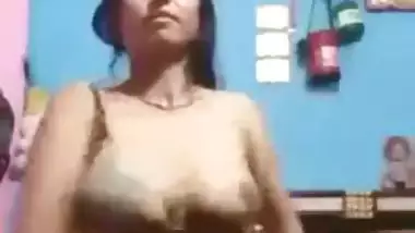 Bihari wife exposed MMS clip goes viral