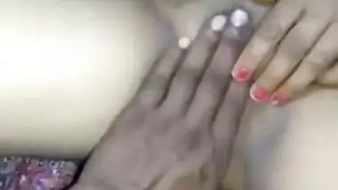 Partner licks and fingers Indian bitch's porn slit to make it wet