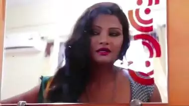 Sexy Indian housewife has sex