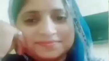 Desi cute Bhabi mms 2 clips part 1