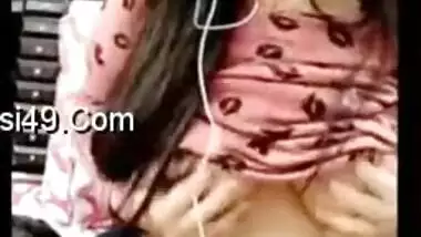 Boy insists that Indian chick has to pull T-shirt up and show XXX boobs