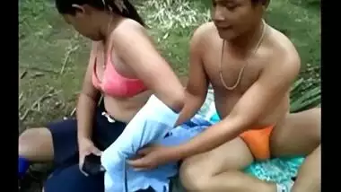 Big Pundai Sex Pround Video - A nepali college couple fucks outdoors in a jungle indian sex video