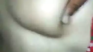 Desi bhabhi blowjob and changing dress 1