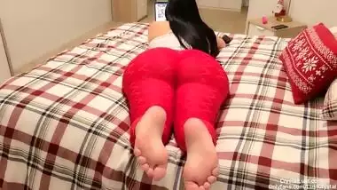 Horny Stepsis fucks Stepbro while online Black Friday shopping in ripped leggings