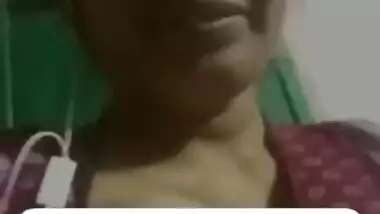 Desi Bhabhi On Video Call