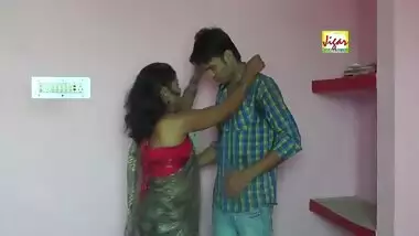 Akeli Bhabhi Romantic Devar - Movies. video2porn2