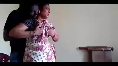 Tamil mature lady’s home made sex