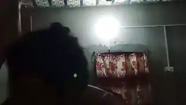 Desi Patna couple fucks and records their Bihari sex video