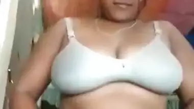 Horny Boudi Shows Her Big Boobs And Wet Pussy