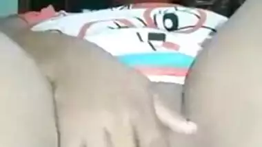 Bald Desi pussy fingering show on a cam video call