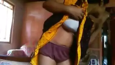 lucknow bhabhi ghalaza boob show