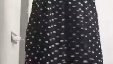 Small boobs showing xxx cam girl in nude hot live