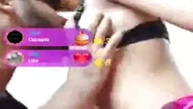 Indian couple live stream sex on social media