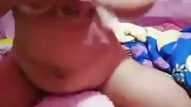 Hindi Bolne Wali Bf Hd Video - Horny girl riding teddy indian sex video