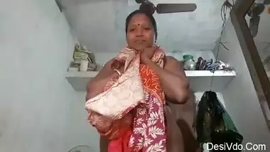 mallu aunty strip dress show boobs and pussy